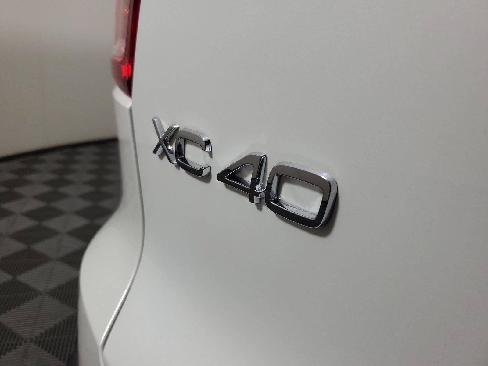 Used 2026 Volvo XC40 B5 Plus w/ Protection Package Premier AWD/4WD image 8