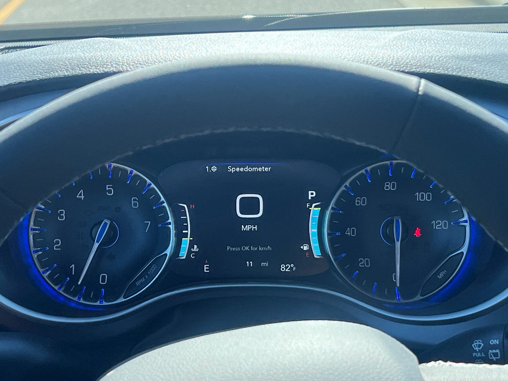New 2027 Chrysler Pacifica Limited w/ Family Tech Group FWD image 26