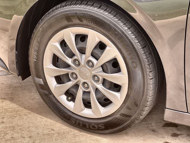 Used 2020 Kia Forte Sedan FWD image 9