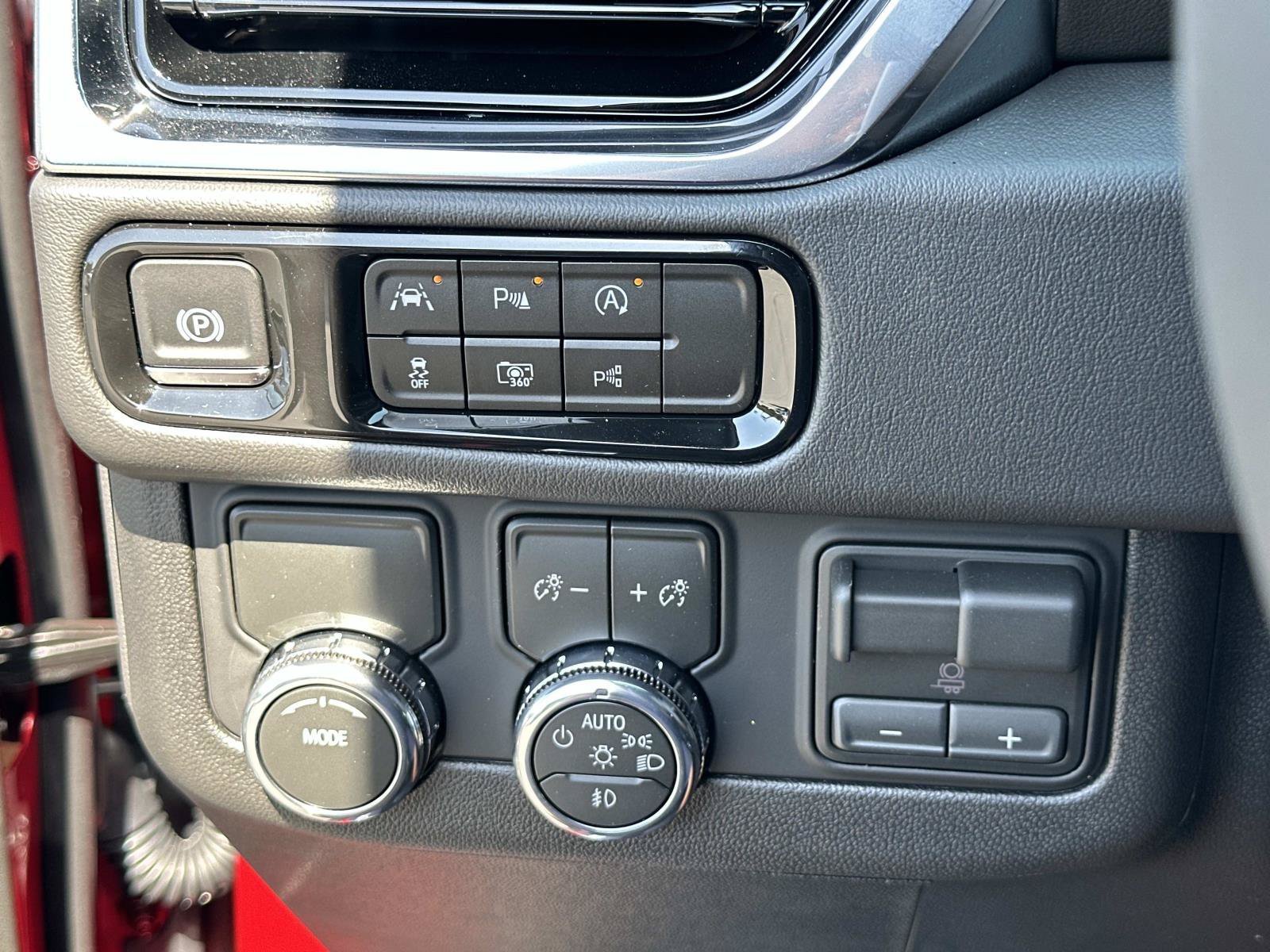 New 2027 GMC Yukon Elevation w/ Elevation Premium Package RWD image 18