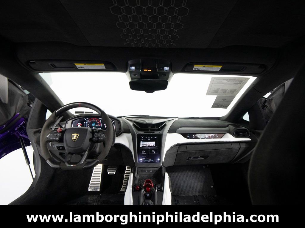 Used 2024 Lamborghini Revuelto image 34