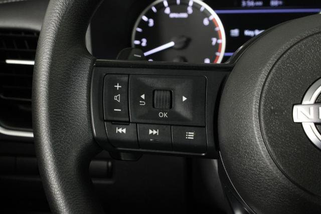 Certified 2022 Nissan Rogue SV FWD image 25