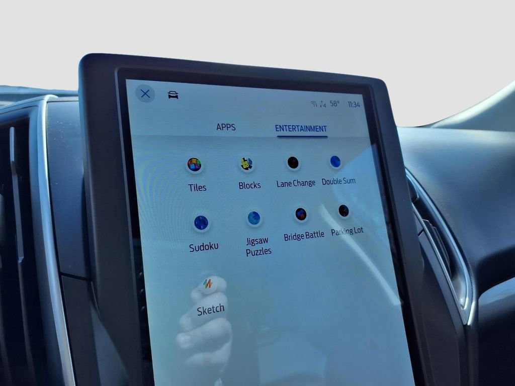 Used 2024 Ford Edge SEL w/ Convenience Package image 16