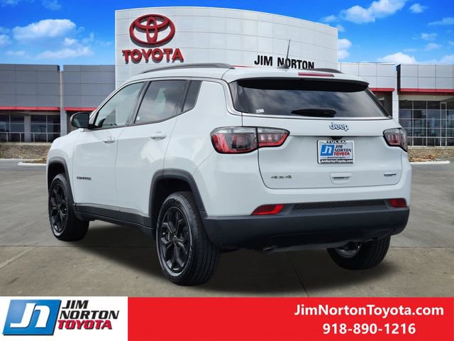 Used 2025 Jeep Compass Latitude AWD/4WD image 5