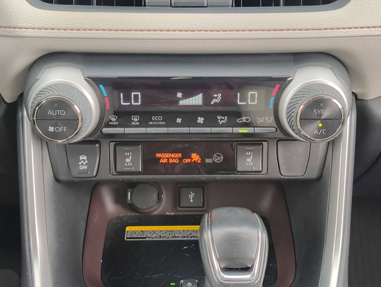 Used 2020 Toyota RAV4 Limited image 17