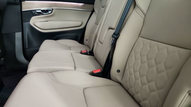New 2026 Volvo XC90 T8 Plus w/ Protection Package Premier AWD/4WD image 30