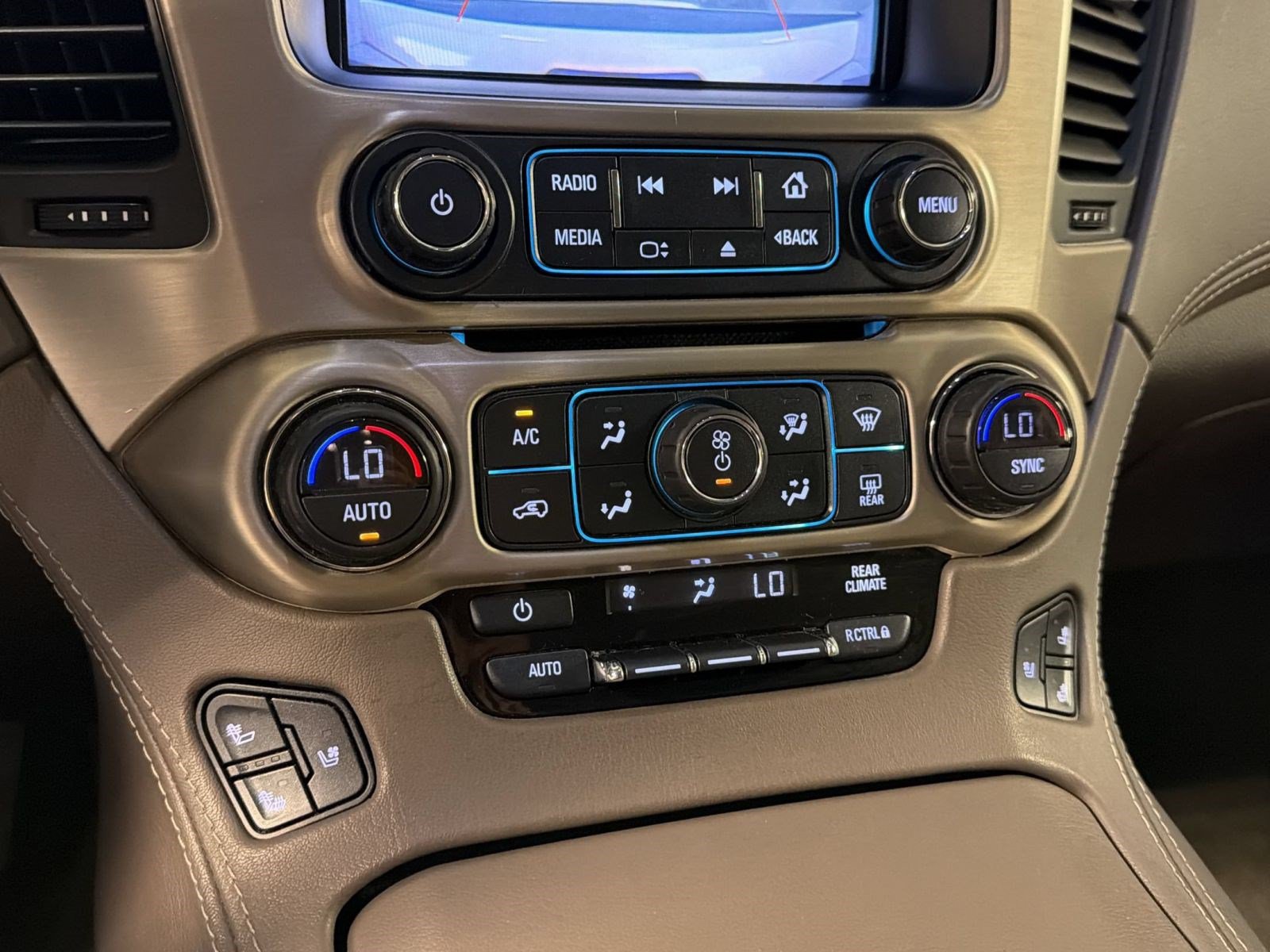 Used 2018 GMC Yukon Denali w/ Enhanced Security Package AWD/4WD image 15