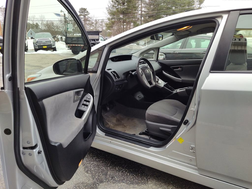 Used 2014 Toyota Prius Prime Plug-In Hybrid image 10