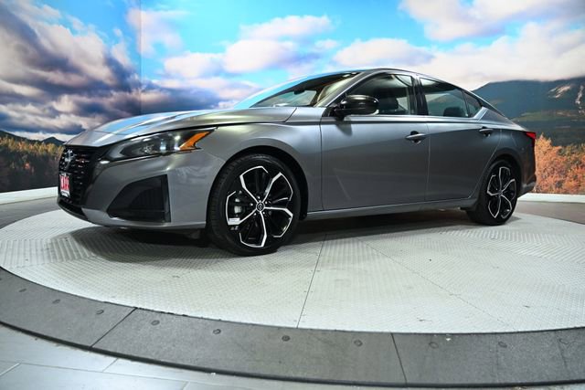 Used 2024 Nissan Altima 2.5 SR image 4