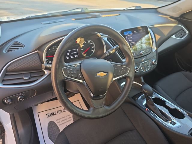 Used 2023 Chevrolet Malibu LT FWD image 16