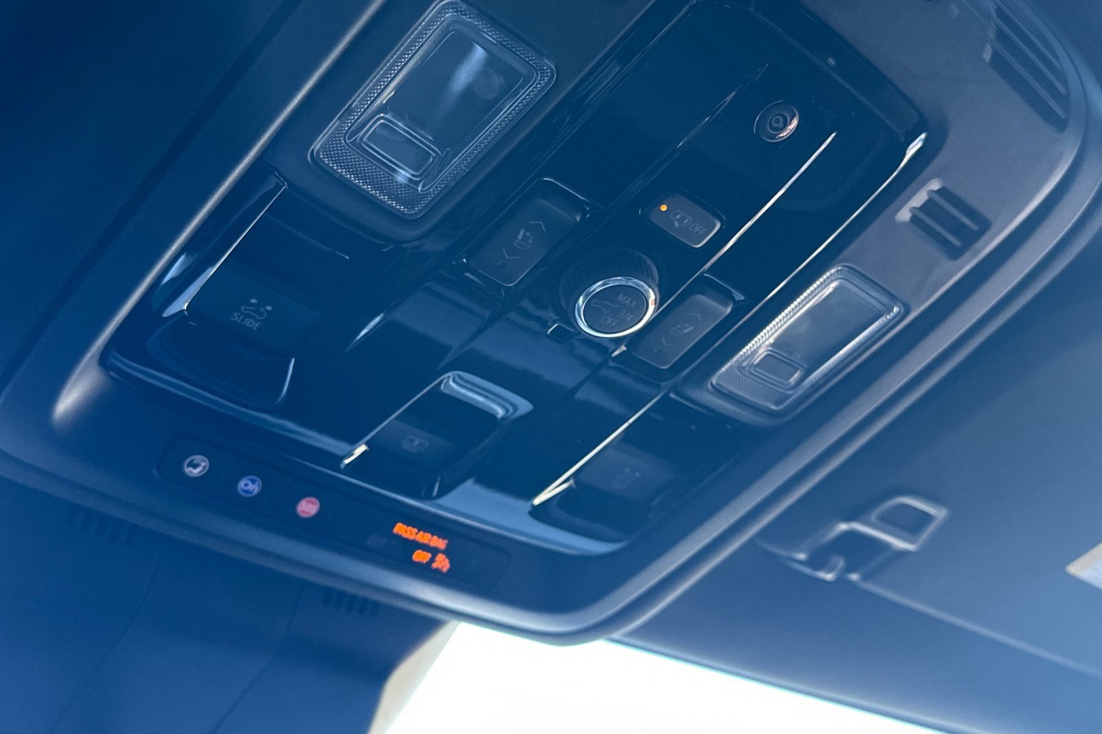 Used 2025 Cadillac Escalade Premium Luxury image 23