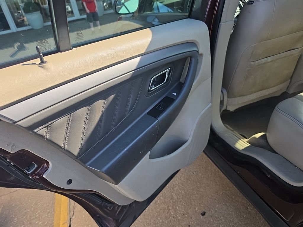 Used 2012 Ford Taurus SEL FWD image 13