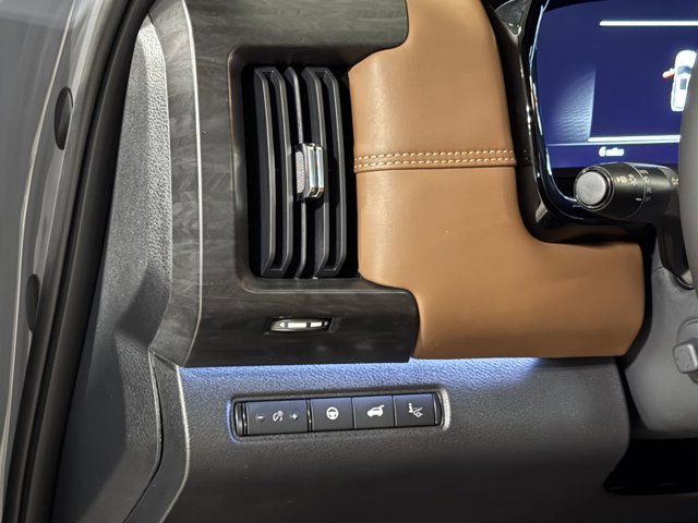 New 2026 Nissan Pathfinder Platinum image 23