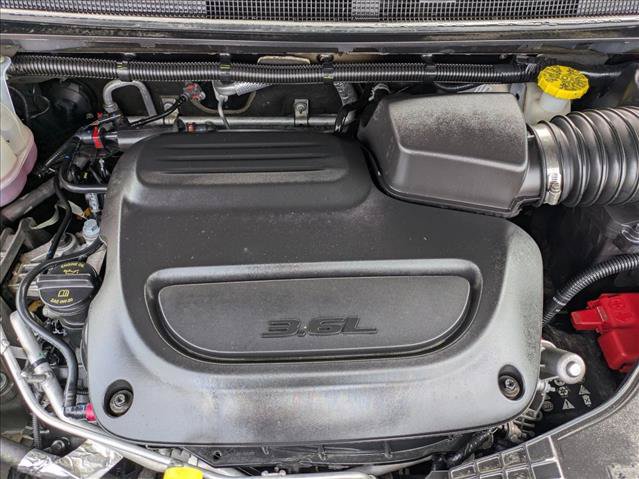 Used 2024 Chrysler Pacifica Limited FWD image 23