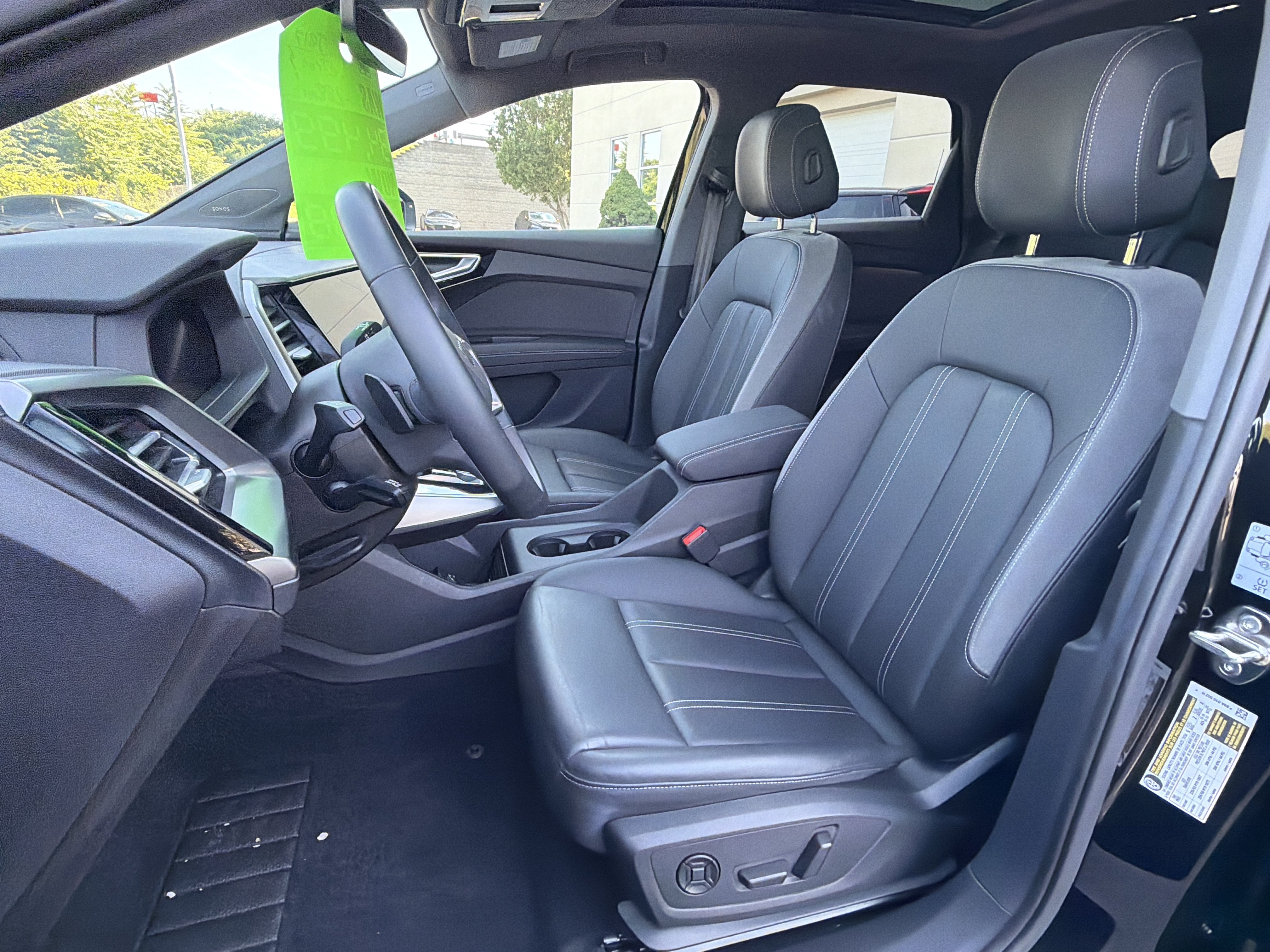 Used 2023 Audi Q4 e-tron Premium Plus w/ Premium Plus AWD/4WD image 19