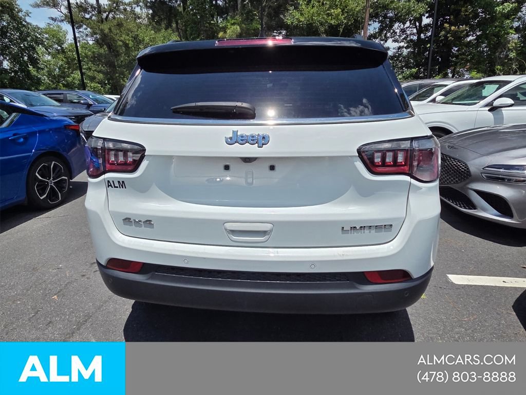 Used 2025 Jeep Compass Limited AWD/4WD image 12