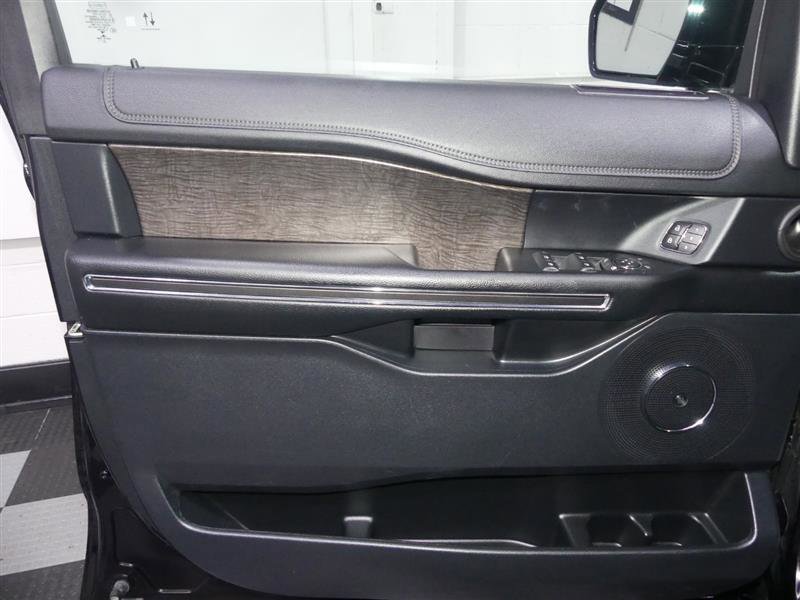 Used 2021 Ford Expedition Max Limited image 16