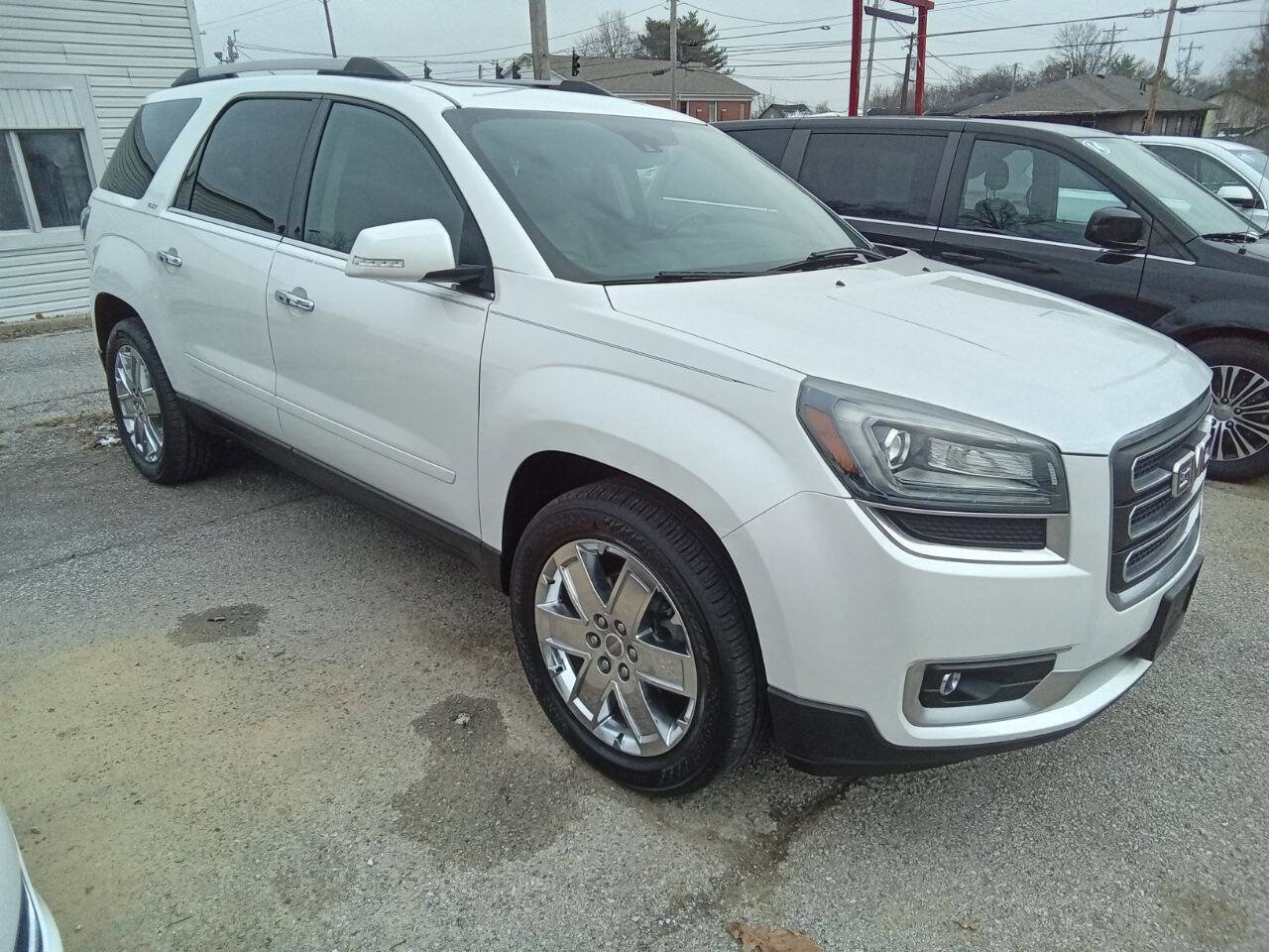 Used 2017 GMC Acadia Limited SLT image 2