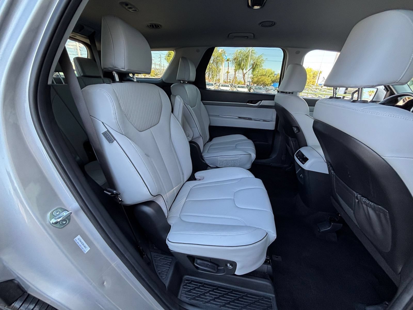 Used 2025 Hyundai Palisade SEL FWD image 42