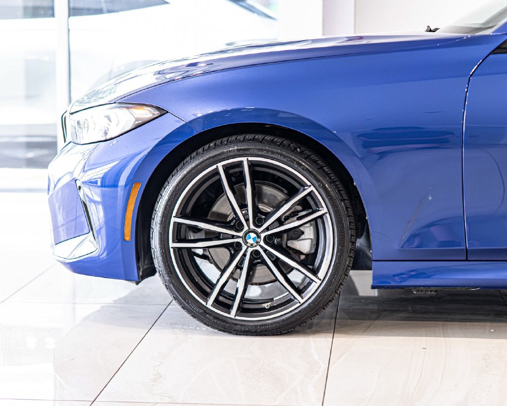 Used 2023 BMW 330i xDrive Sedan w/ M Sport Package AWD/4WD image 8