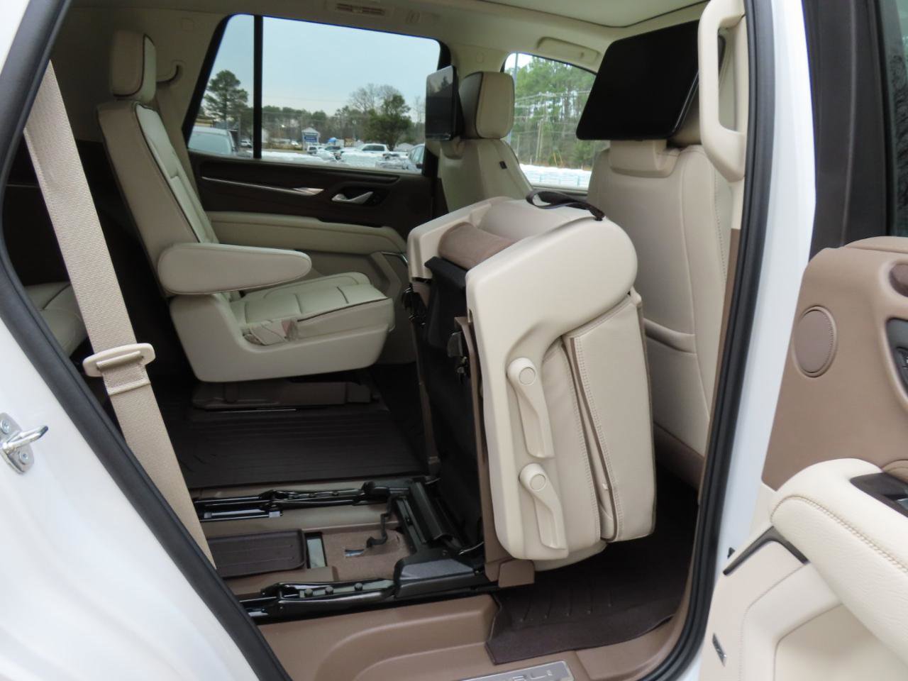 Used 2024 GMC Yukon Denali w/ Advanced Technology Package image 22