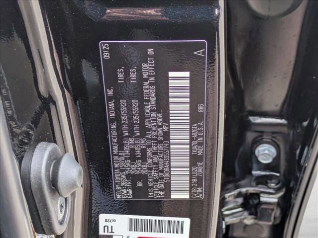 New 2025 Toyota Highlander Limited image 17