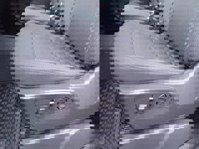 New 2025 GMC Sierra 2500 SLE image 6