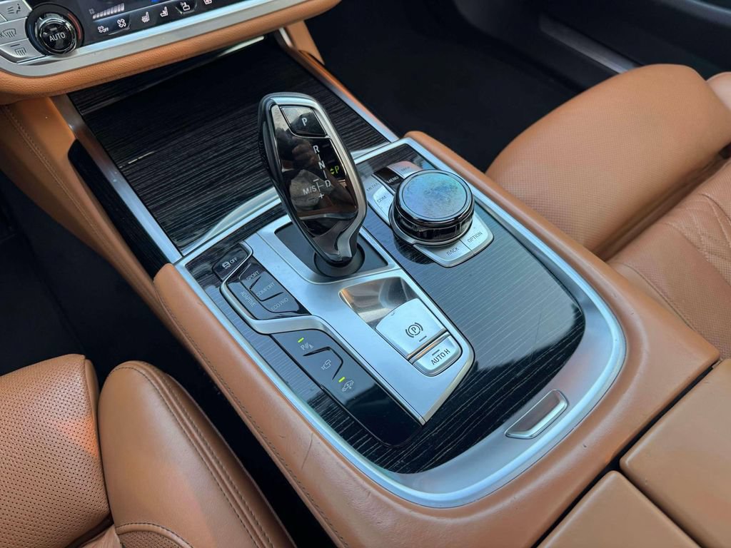 Used 2019 BMW 750i xDrive w/ Executive Package AWD/4WD image 33