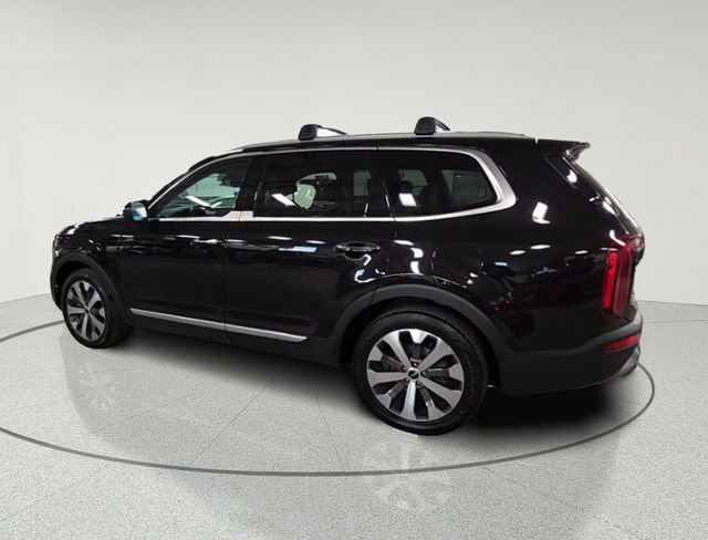 Certified 2022 Kia Telluride S image 3