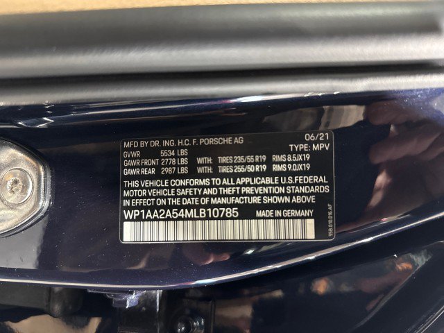 Used 2021 Porsche Macan w/ Premium Package image 90