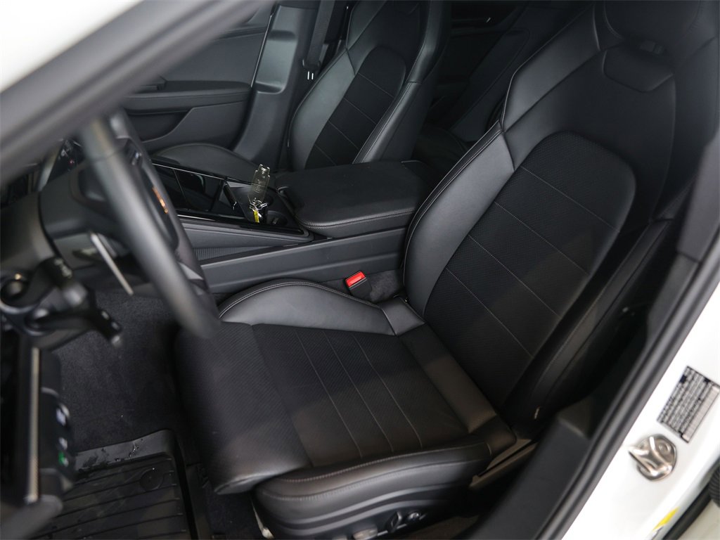 Certified 2025 Porsche Panamera 4 image 5