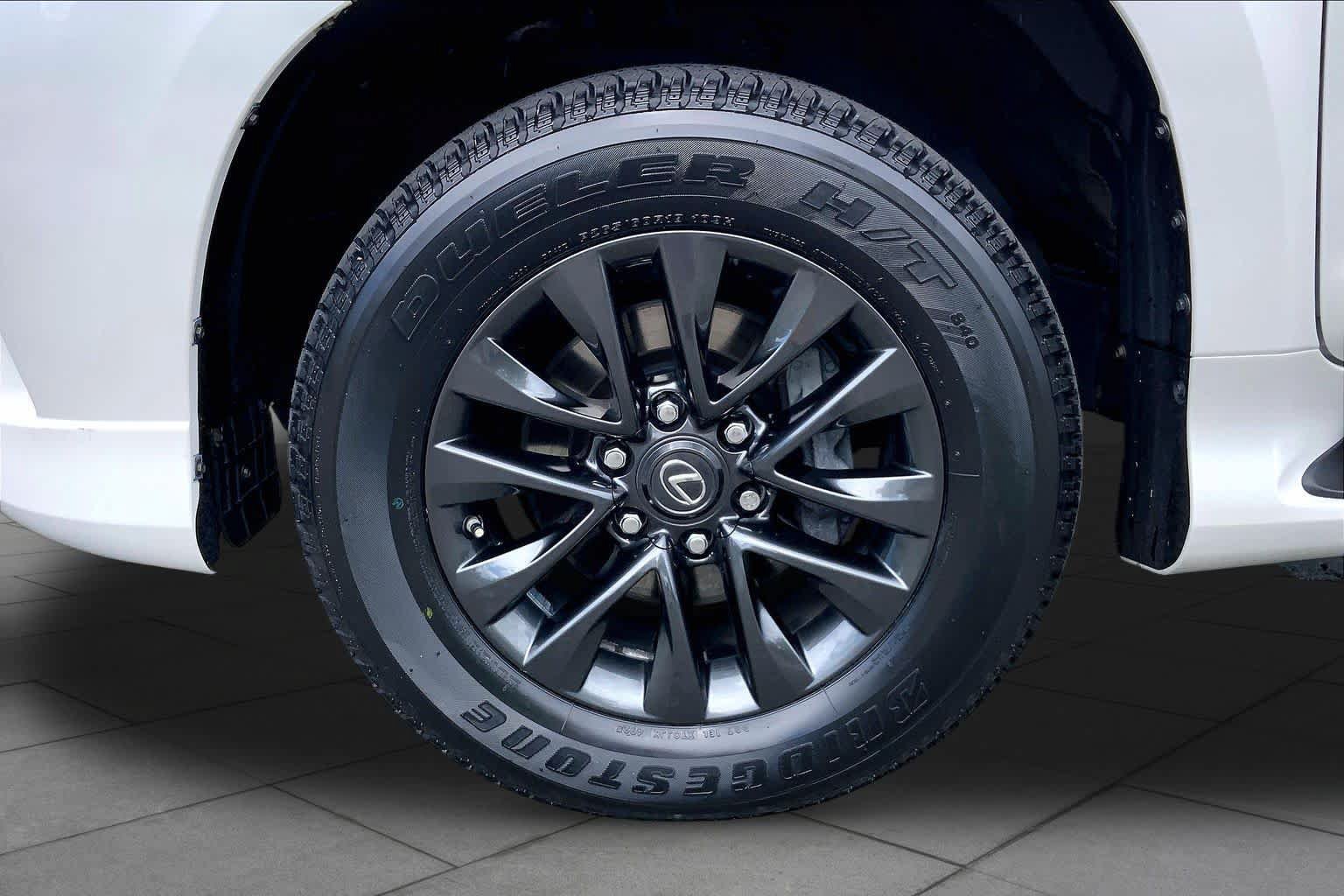 Certified 2023 Lexus GX 460 Premium w/ Premium Package AWD/4WD image 11
