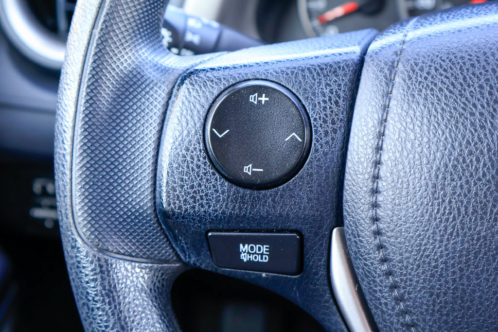 Used 2016 Toyota RAV4 LE FWD image 14