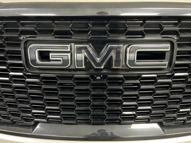 Certified 2023 GMC Yukon Denali Ultimate AWD/4WD image 32