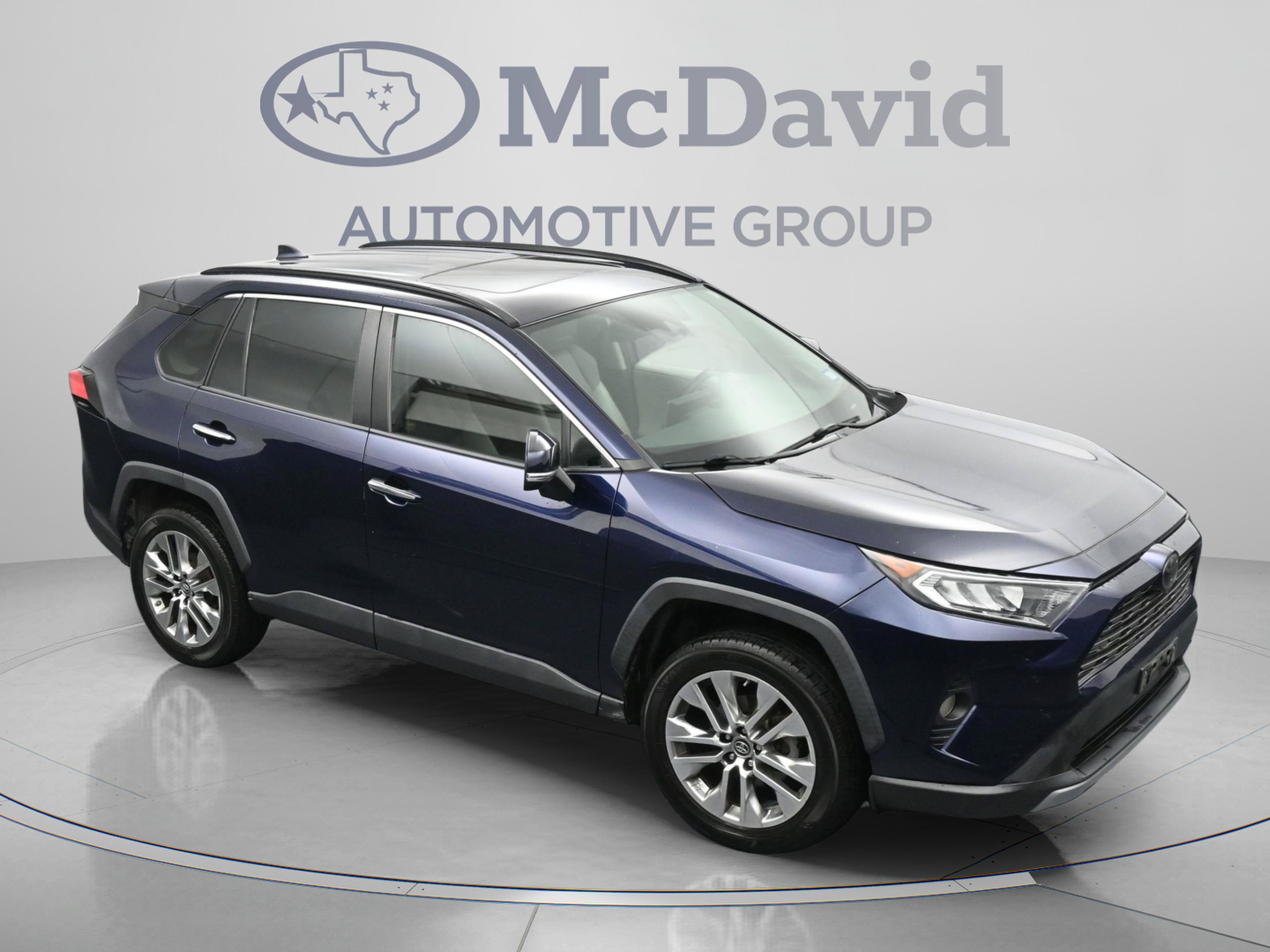Used 2019 Toyota RAV4 Limited w/ Cold Weather Package FWD image 33