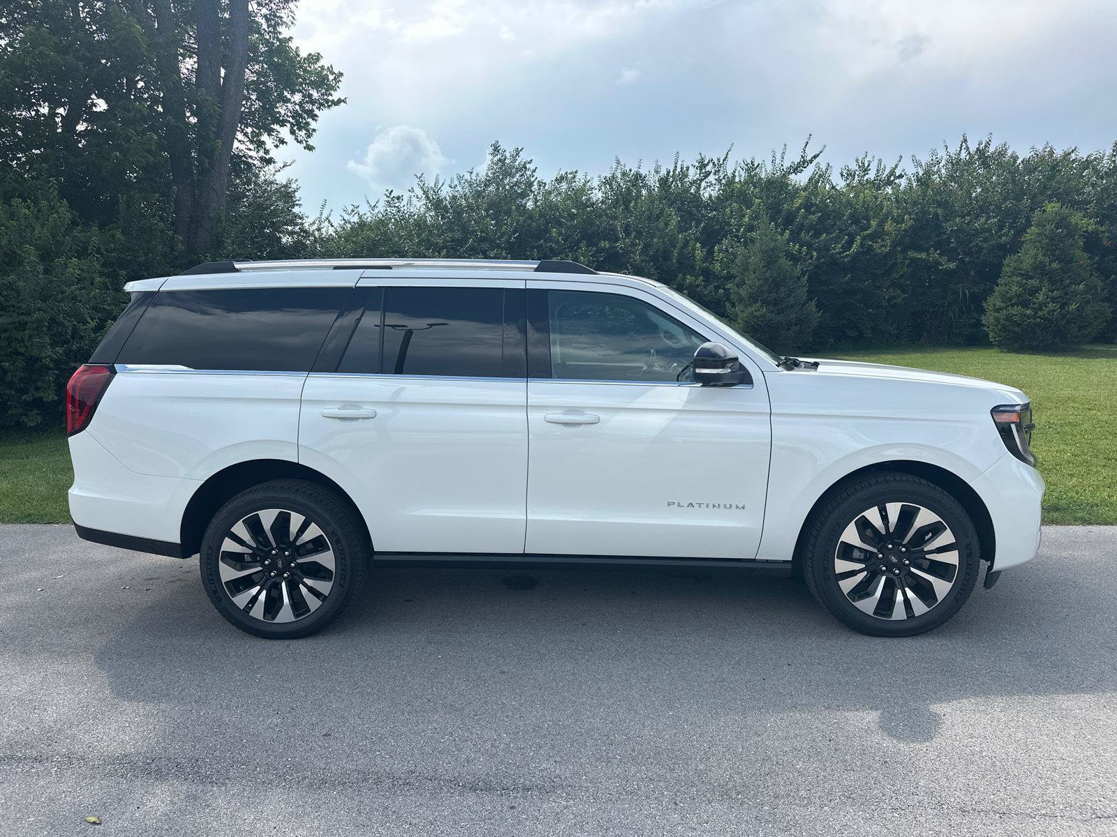New 2026 Ford Expedition Platinum w/ Driver's Package AWD/4WD image 19