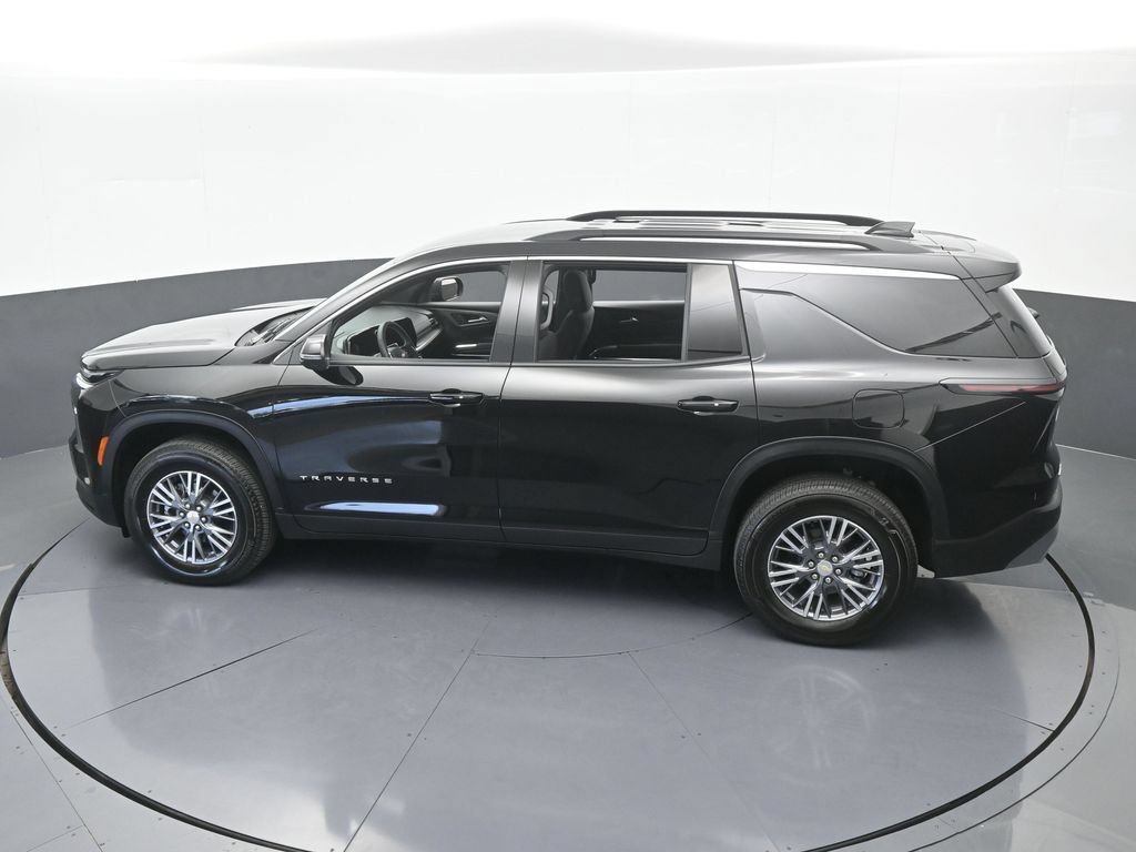 Used 2026 Chevrolet Traverse LT FWD image 48