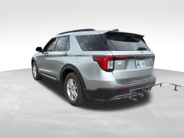 Used 2025 Ford Explorer Active w/ Active Comfort Package image 5