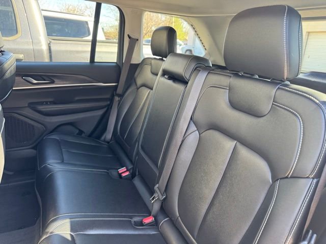 Certified 2023 Jeep Grand Cherokee Limited AWD/4WD image 12