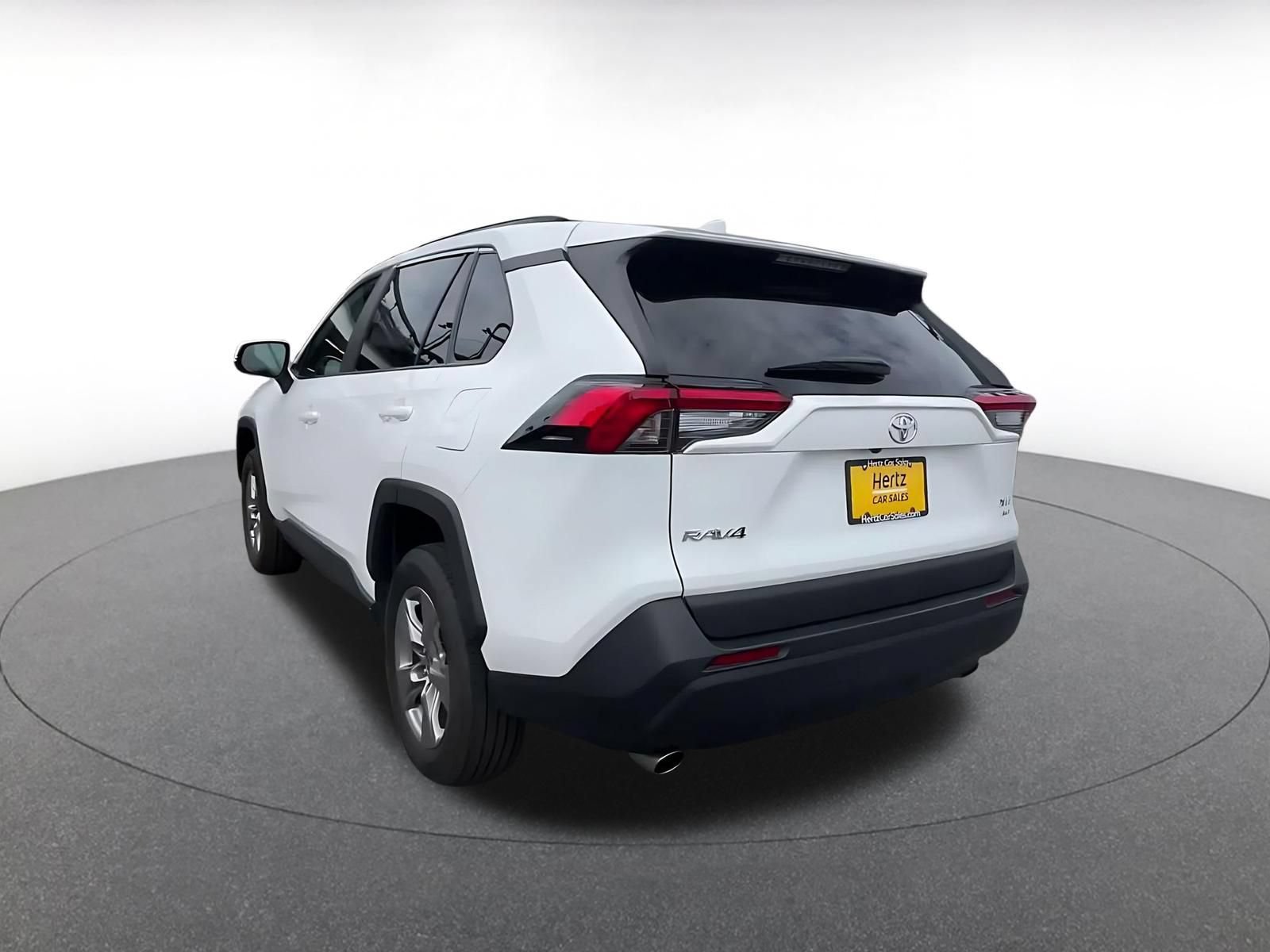 Used 2025 Toyota RAV4 XLE w/ Convenience Package AWD/4WD image 9