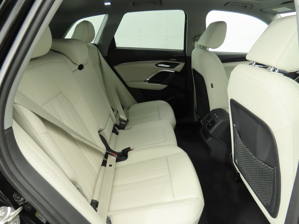 Used 2025 Audi Q5 Premium Plus w/ Premium Plus AWD/4WD image 25