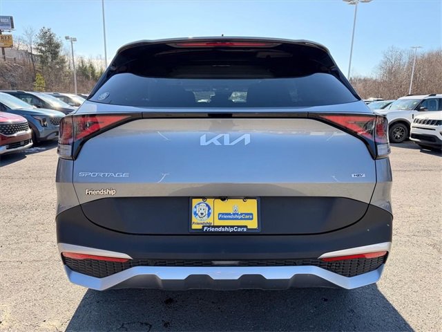 Used 2024 Kia Sportage LX image 9