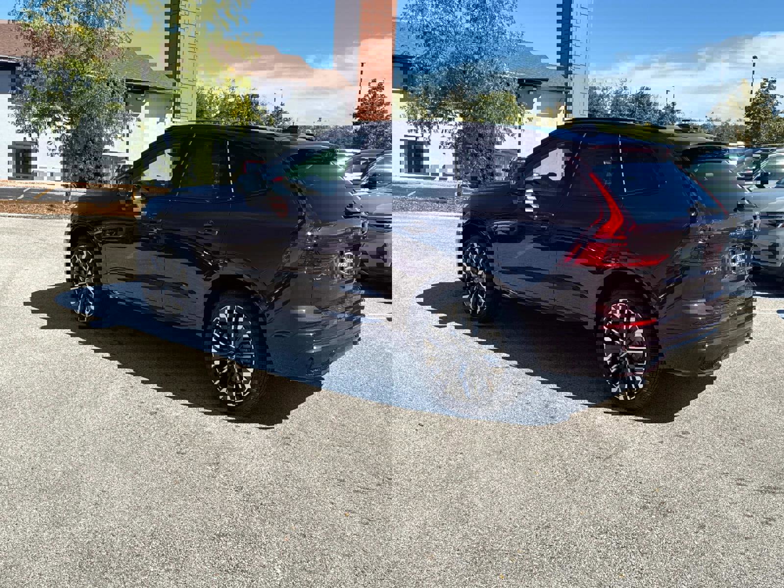 New 2026 Volvo XC60 B5 Ultra w/ Climate Package image 7