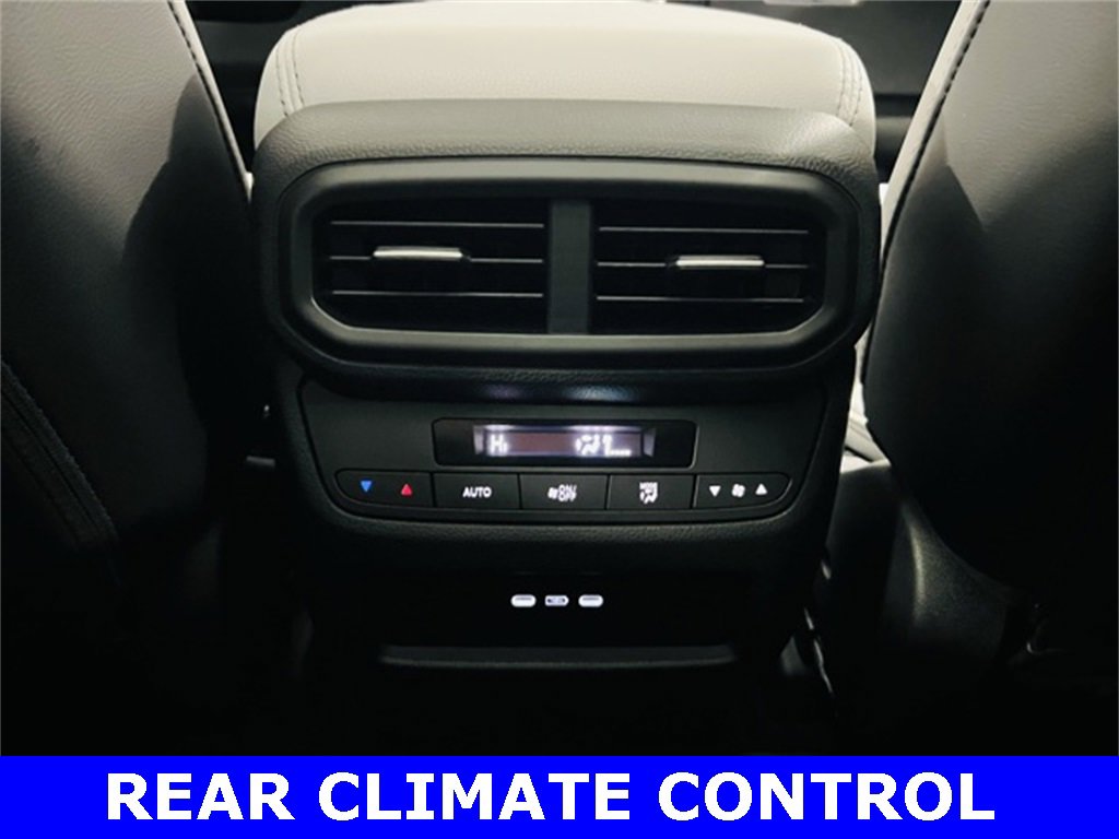 New 2025 Honda Pilot Touring image 11