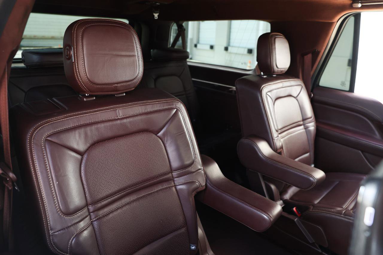 Used 2018 Lincoln Navigator L Black Label image 16