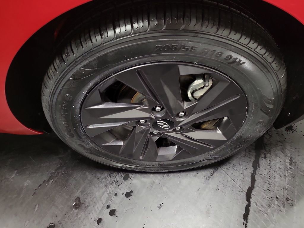 Used 2022 Hyundai Elantra SEL image 10