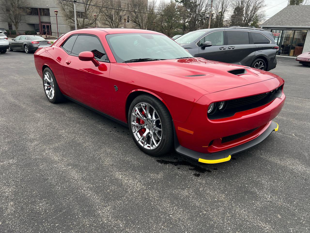 Used 2016 Dodge Challenger SRT Hellcat image 3