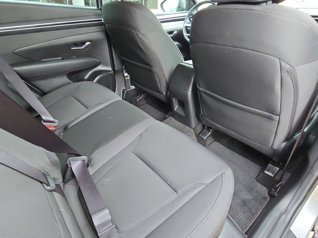 Certified 2024 Hyundai Tucson SE image 11