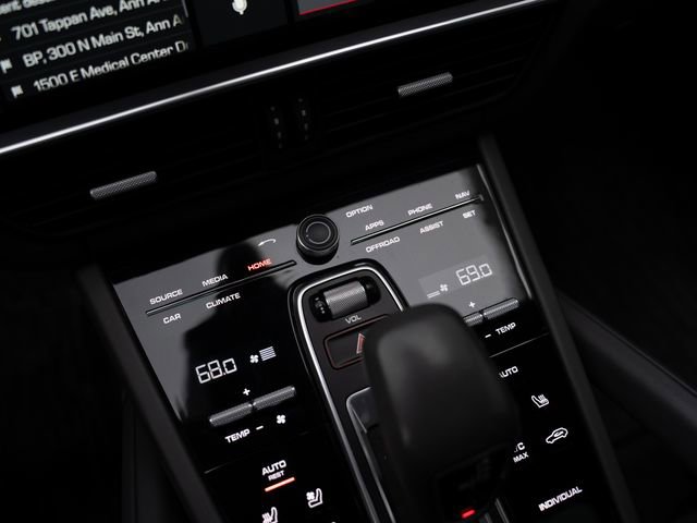 Certified 2020 Porsche Cayenne Turbo image 26