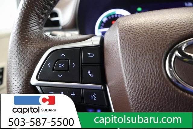 Used 2023 Toyota Sienna Platinum image 20